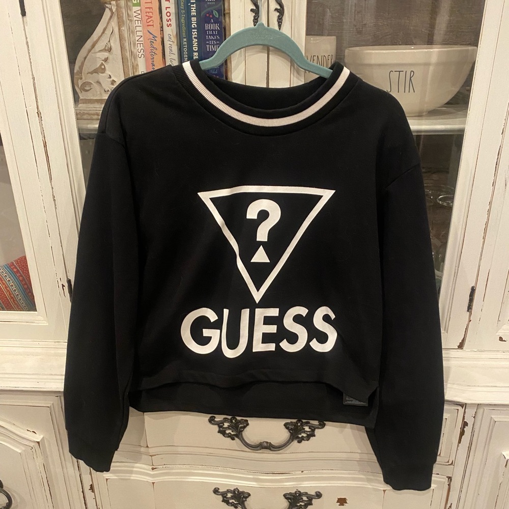 GUESS sweatshirt